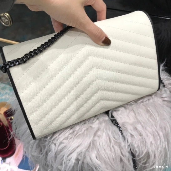 MATELASSÉ CHAIN WALLET CASSANDRE YSL 0715